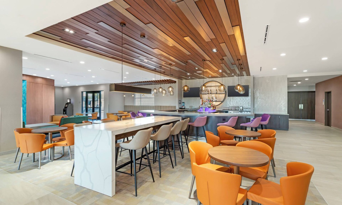 Roanoke Hotel | Cambria Hotel Northlake Conference Center - Roanoke