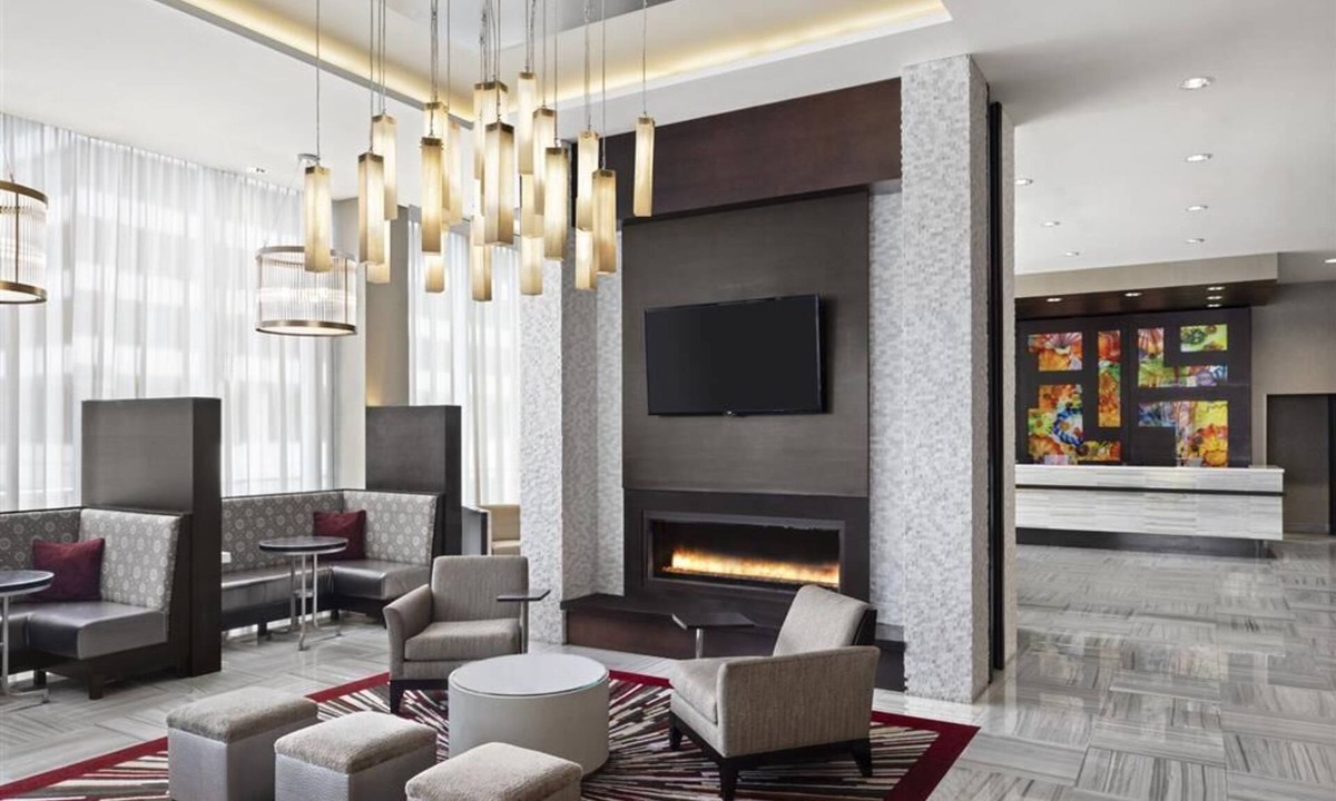 White Plains Hotel | Cambria Hotel & Suites - White Plains Downtown