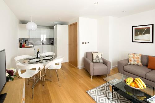 Tower Hill Apartment | Cambric by Aeria Apartments