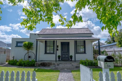Cambridge House | Cambridge Cottage