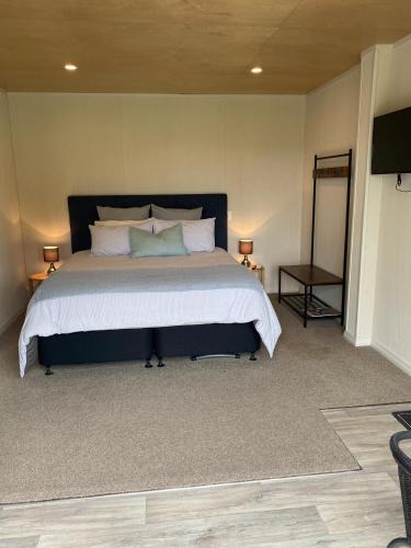 Ohaupo House | Cambridge Countryside Guest Room