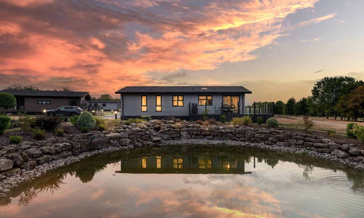 Cambridge Ski Chalet | Cambridge Luxury Lodge