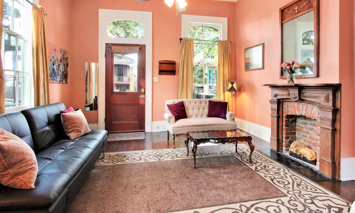 Faubourg Delassize Apartment | Camelback Guest House