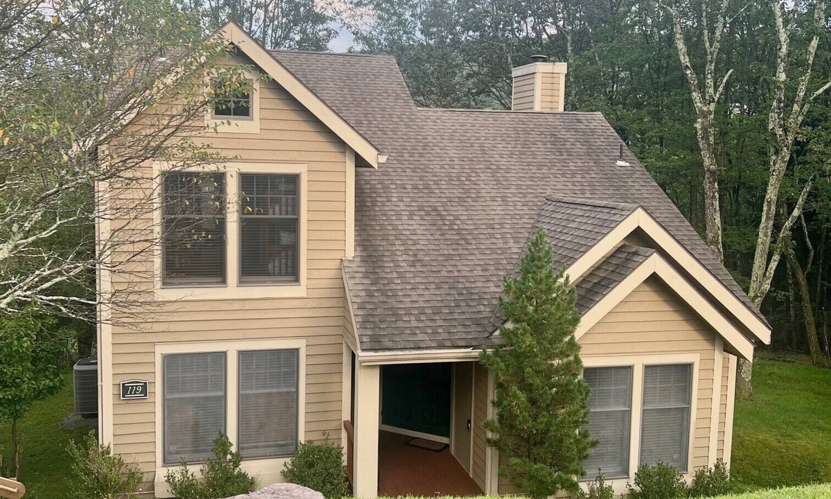 Tannersville House | Camelback Mt View! Beautiful - 4bd 3bth Private Home