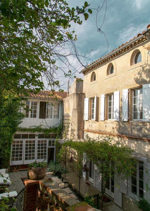 Montreal Bed & Breakfast | Camellas-Lloret