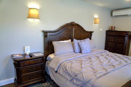 Mount Joy Bed & Breakfast | Cameron Estate Inn
