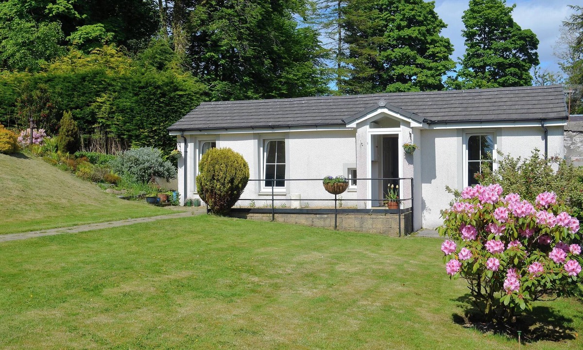 Innellan Cottage | Cameron Lodge Cottage