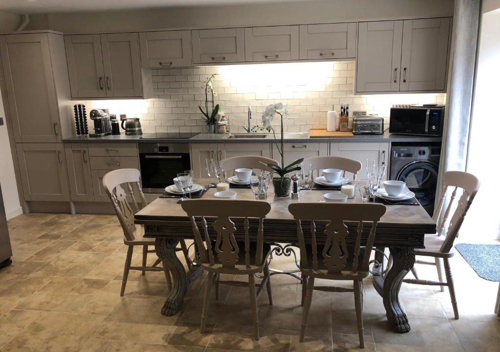 Shoscombe House | Camerton Inn Cottage