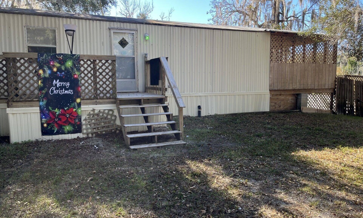 Homosassa House | Camp 1 w/Canal Boat Dock Included