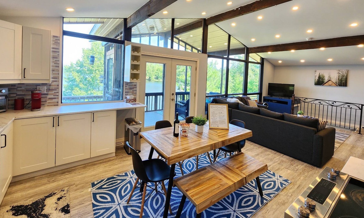 West Arm Cottage | Camp David - Beautiful cottage on the lake
