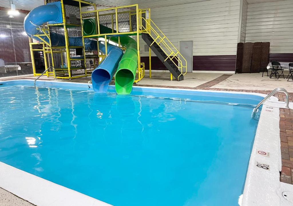 Oscoda Hotel | Camp inn lodge