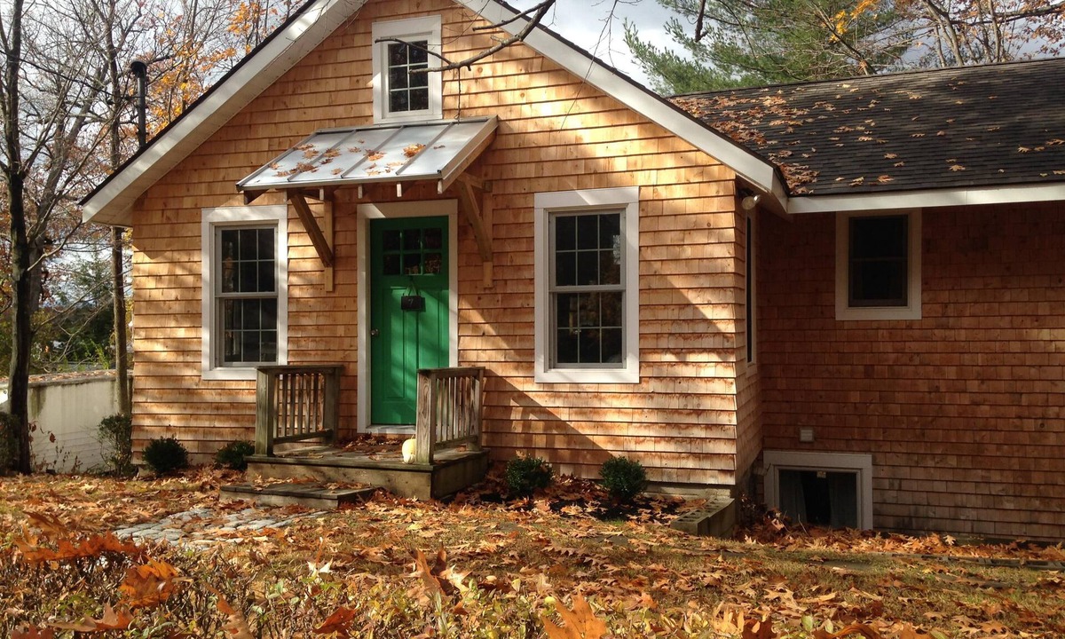 Niverville House | Camp Kinderhook Lake House