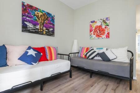 Collblanc y La Torrassa Apartment | Camp Nou , Fira Barcelona Apartment