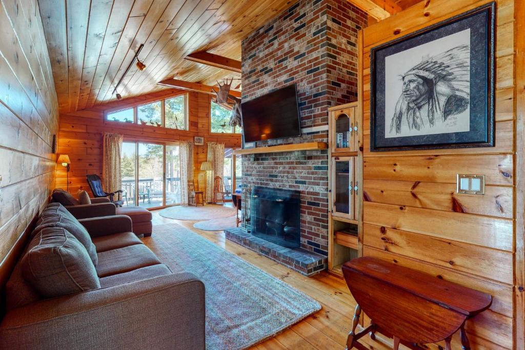 Naples House | Camp on Brandy