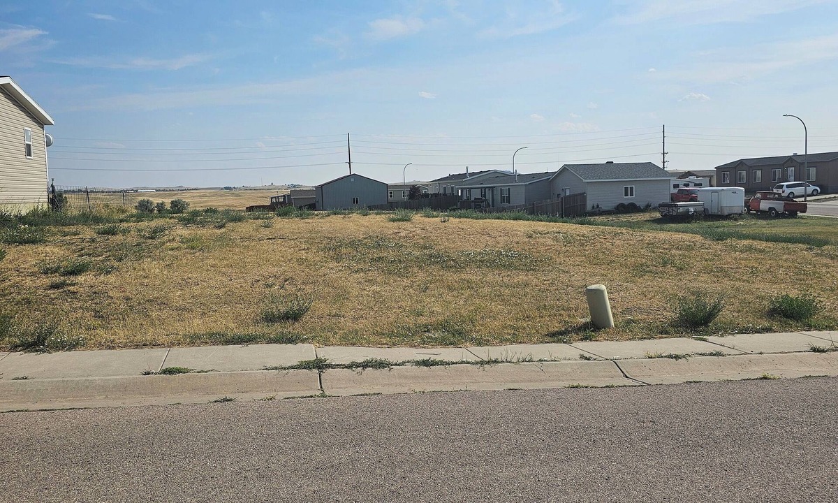 Gillette RV Rental | Camp on city lots in Gillette across the street from the Camplex.