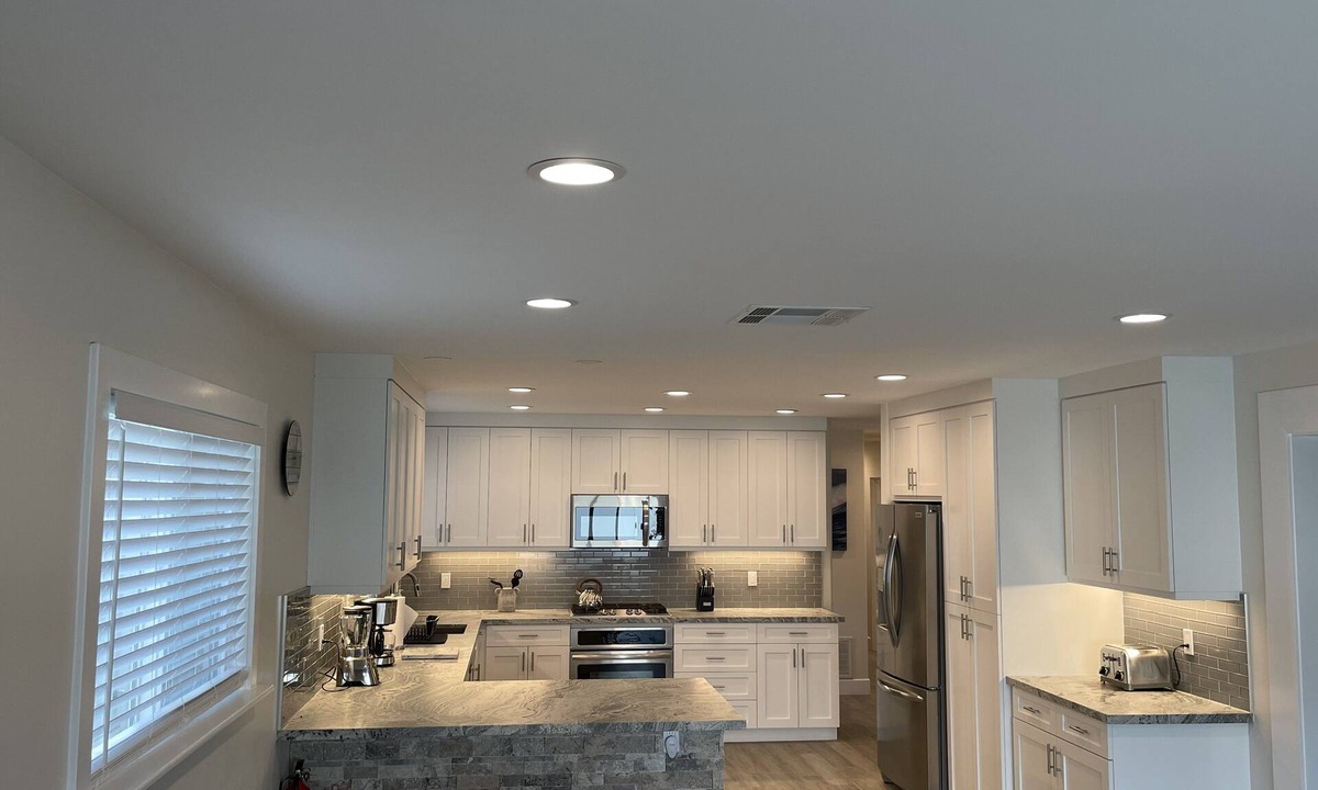 Loma Alta House | Camp Pendleton Retreat with 7 person SPA 5bd 2 bath sleeps 12