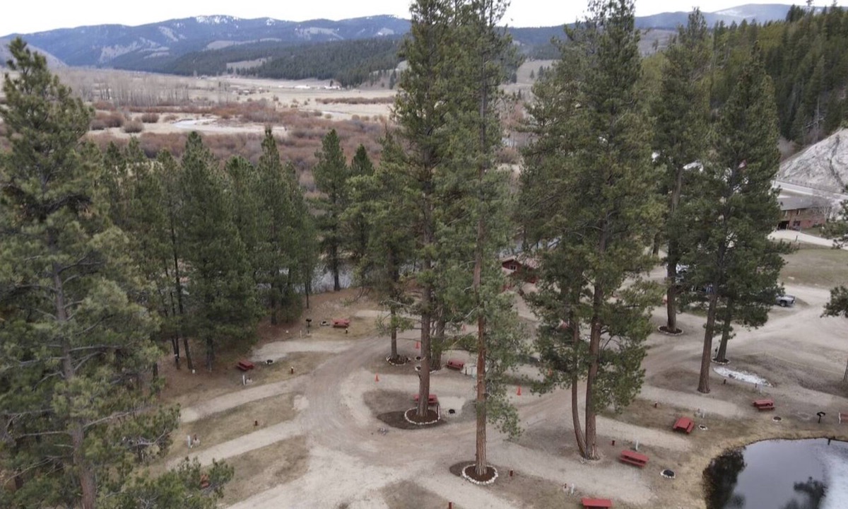 Conner RV Rental | CAMP SULA - RV SITE 5