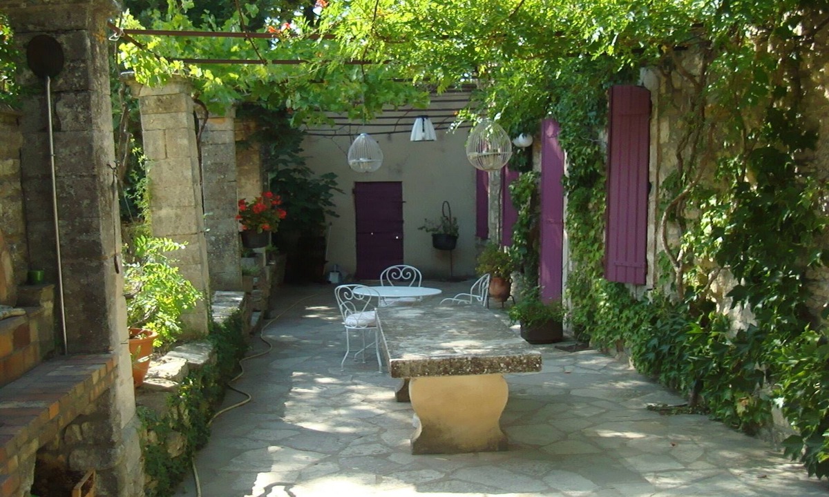 Apt House | Campagne St Vincent