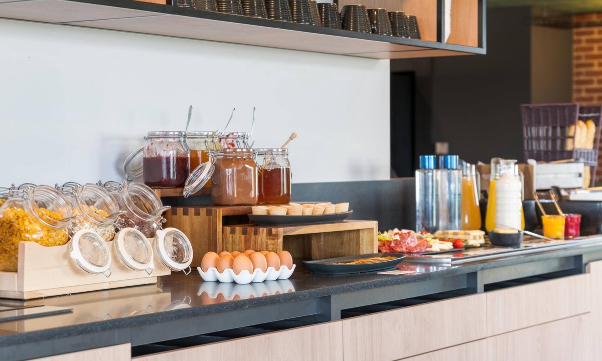 Bron Hotel | Campanile NATURE - Lyon Est Bron Eurexpo