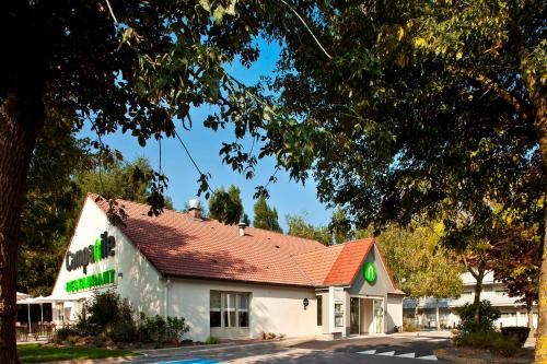 Petite-Foret Hotel | Campanile Valenciennes - Petite-Forêt