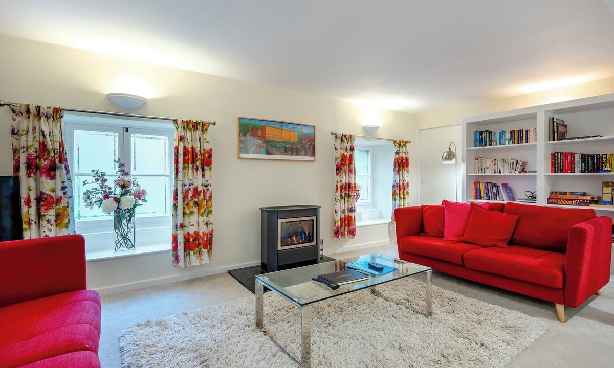 Old Town Cottage | Campbells Close Apartment