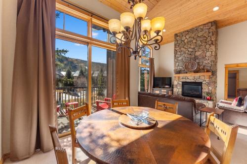 Mountain House Villa | Campfire Unit 13
