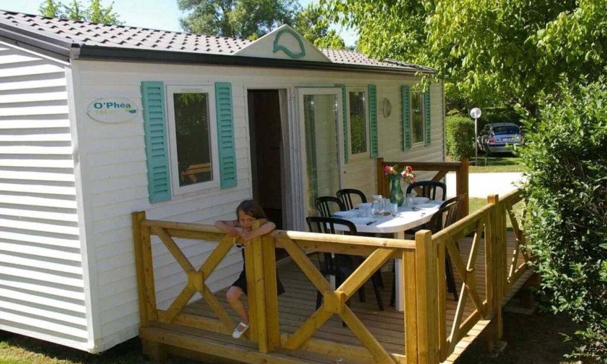 Montpon-Menesterol House | Camping 3 étoiles - Piscine - ccba0ai