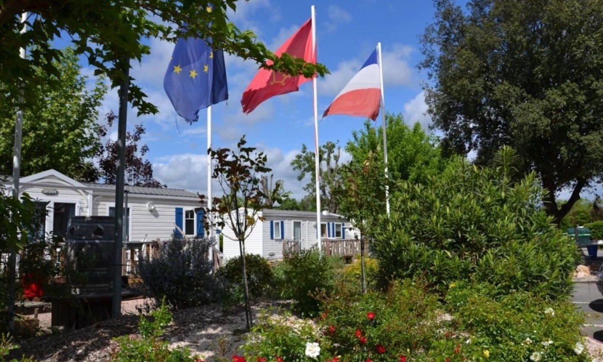 Sept Deniers - Ginestous House | Camping 3 étoiles - ccbeedf