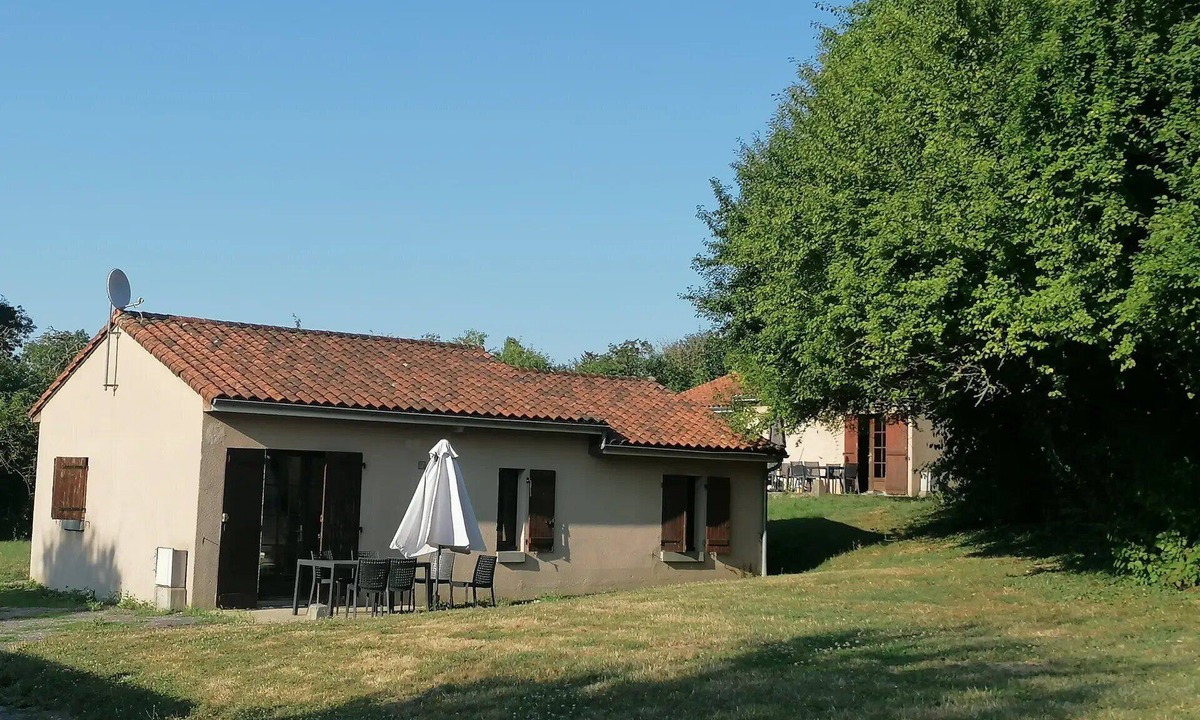 Moncontour House | Camping 3 étoiles - eebbhd