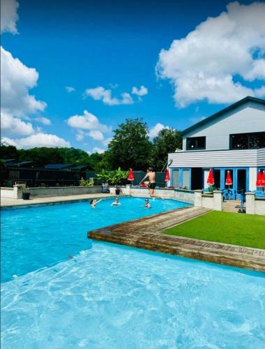 Chatel-Chehery Other | Camping 3 étoiles - Piscine - ccbgaia