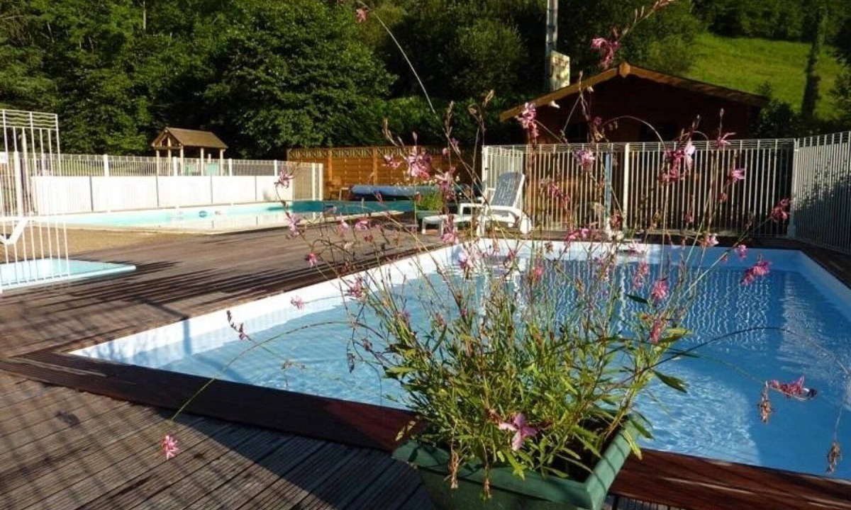Louvie Juzon House | Camping 3 étoiles - Piscine - ccbaddc