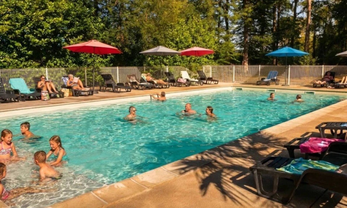 Saint-Gerons House | Camping 3 étoiles - Piscine - ccbga00