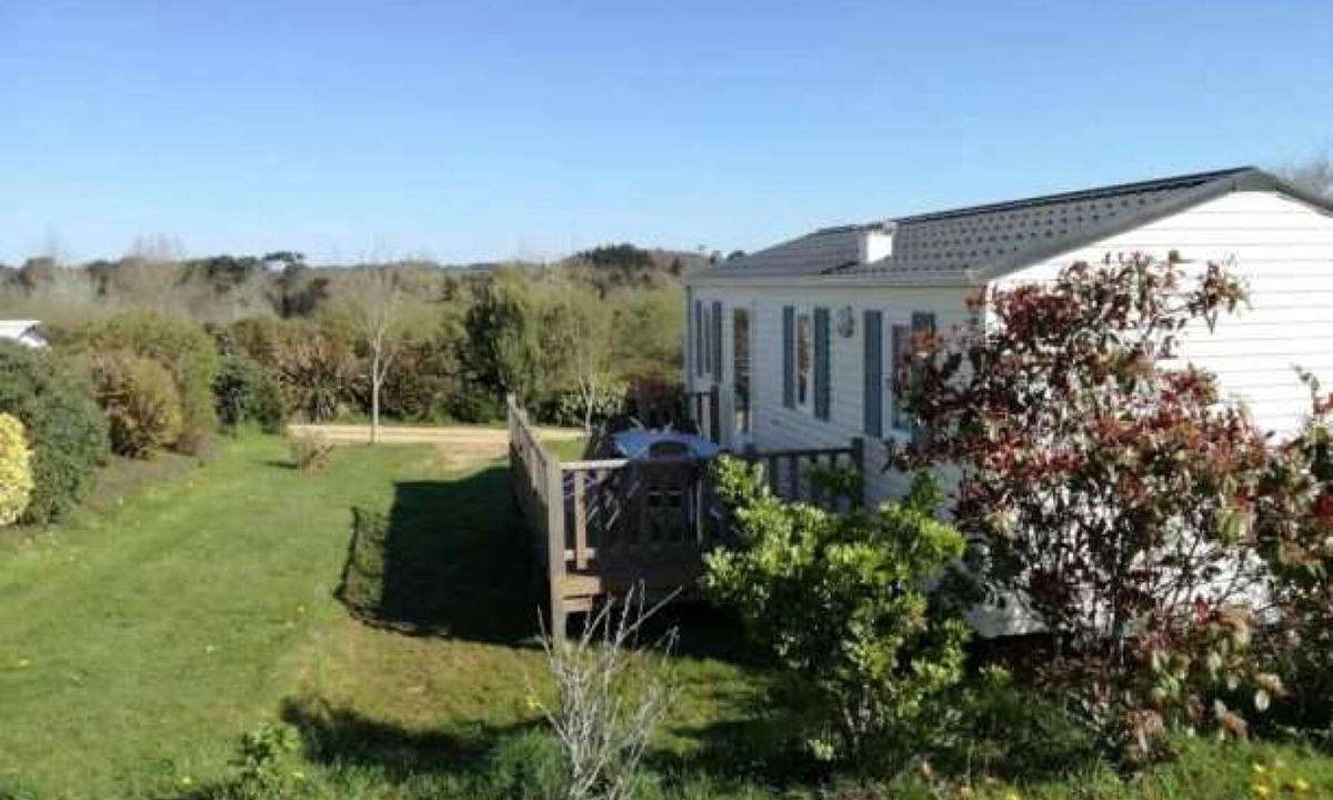 Pouldreuzic House | Camping 3 étoiles - Piscine - eeefif