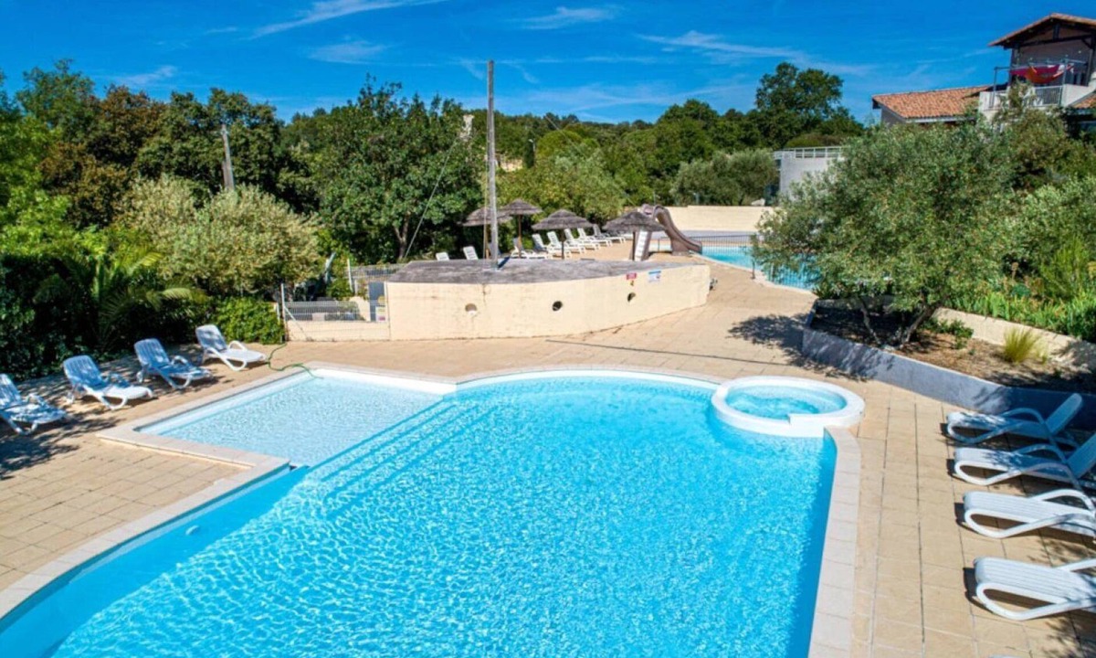 Castries House | Camping 3 étoiles - Piscine - ccbbh0a