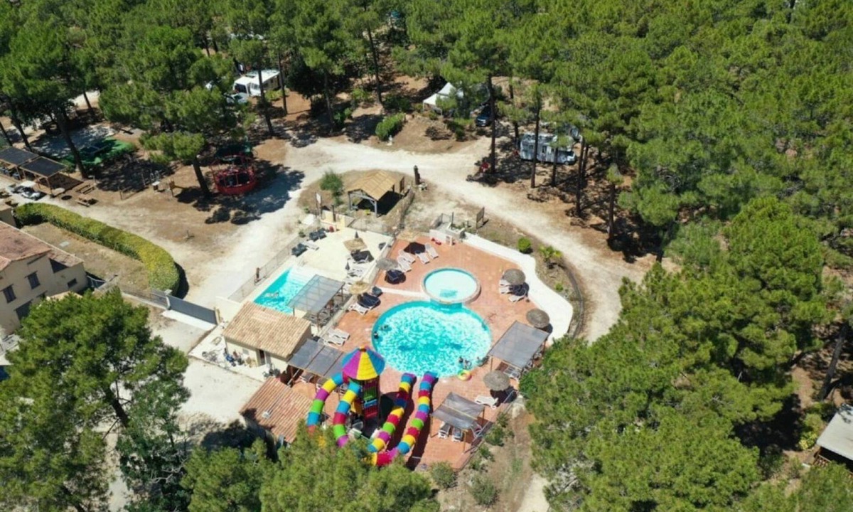 Bollene House | Camping 3 étoiles - Piscine - eehcic