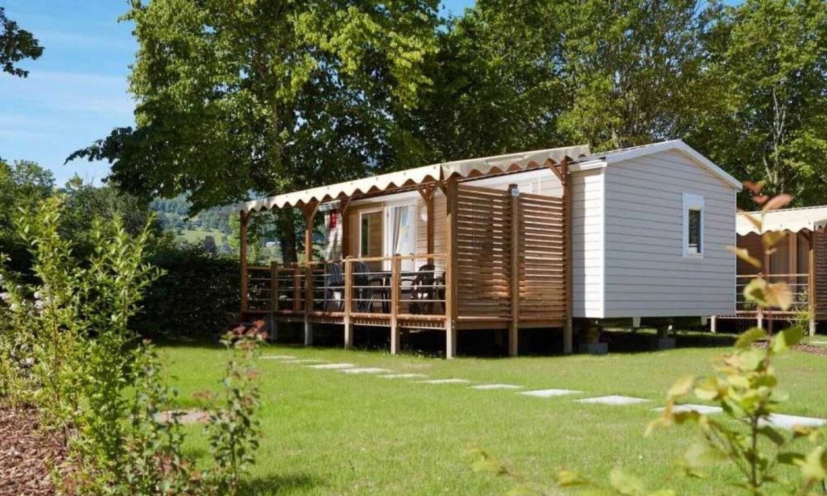 Tauves House | Camping 3 étoiles - Piscine - eeiifb