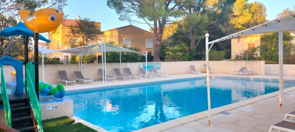 Chateauneuf-de-Gadagne Other | Camping 3 étoiles - Piscine - ccbfii0