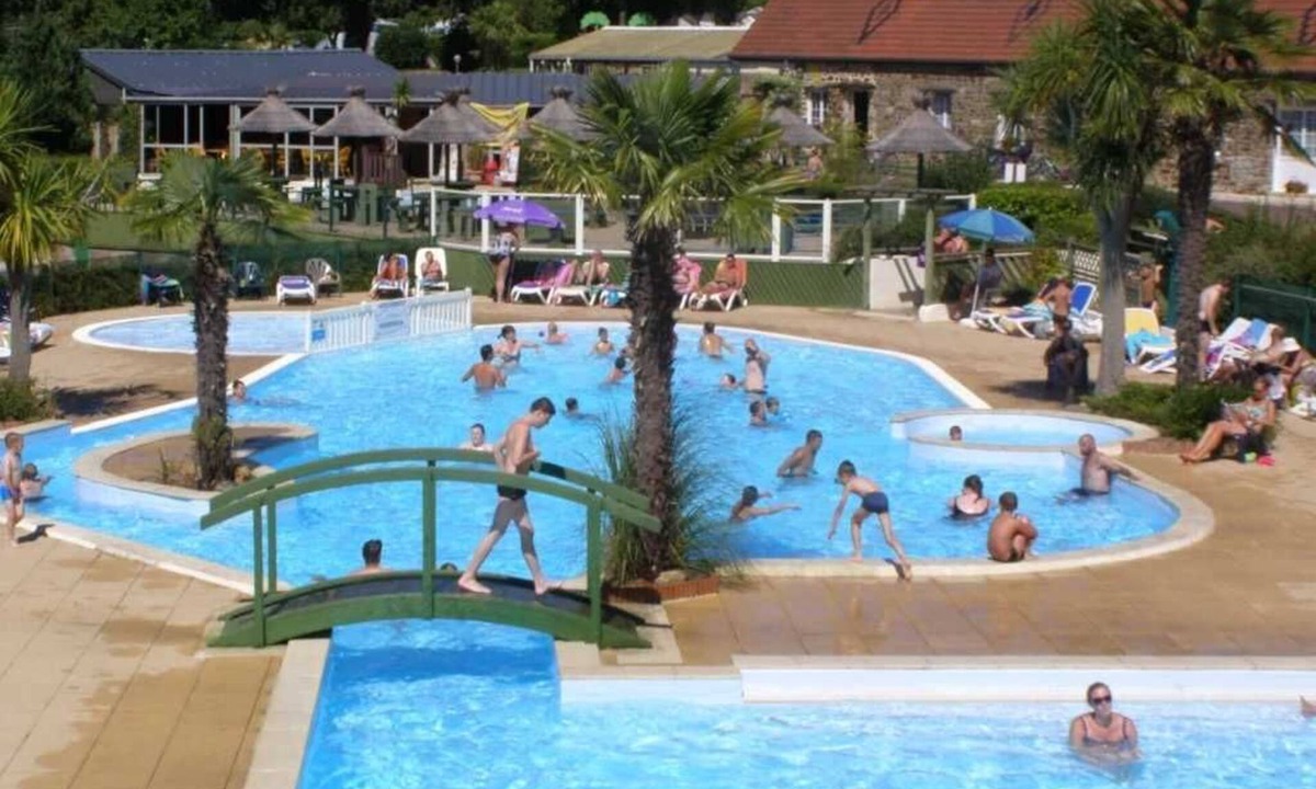 La Haye House | Camping 4 étoiles - Piscine - ccafgeb