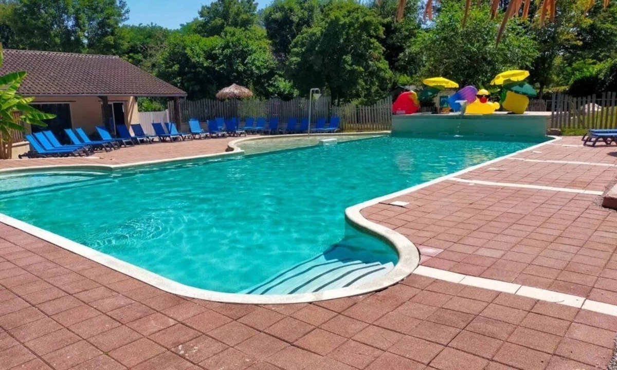 Carennac House | Camping 4 étoiles - Piscine - ccaaagh