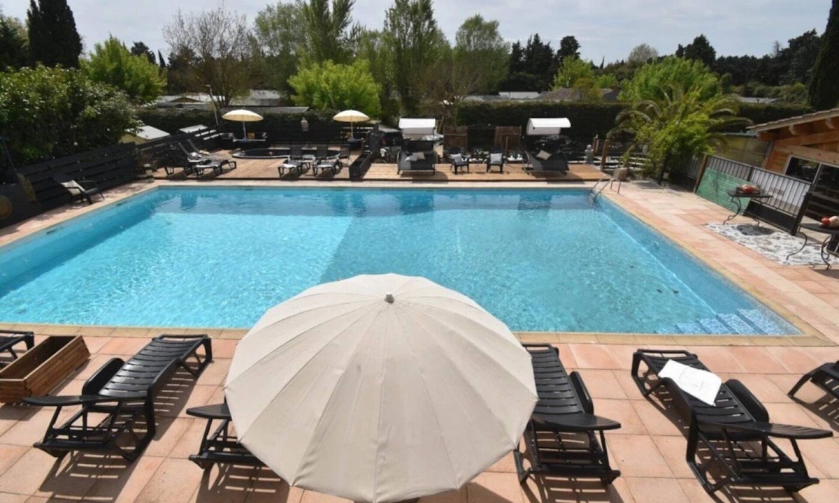 Paluds de Noves Ski Chalet | Camping 4 étoiles - Piscine - eehf0f