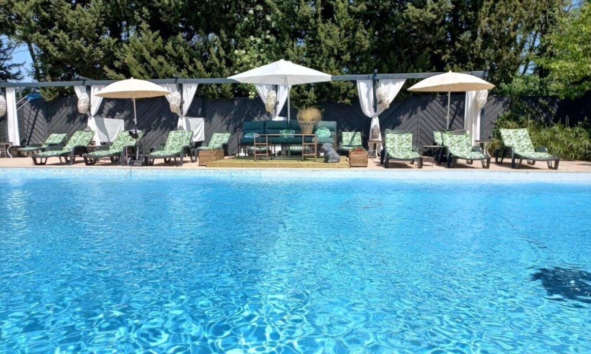 Paluds de Noves Ski Chalet | Camping 4 étoiles - Piscine - eehf0c