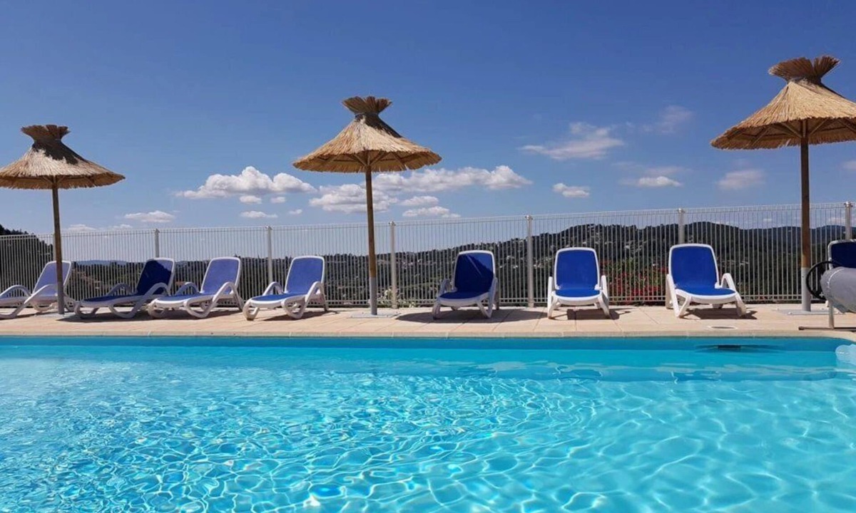 Ucel House | Camping 4 étoiles - Piscine - ccbehfb