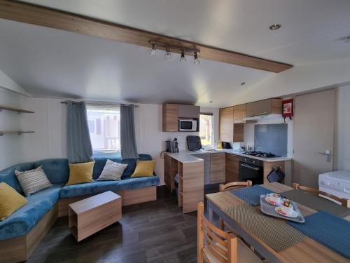Coulanges Other | Camping 4* 3 CH 2 SDB- Lave linge- Lave vaisselle