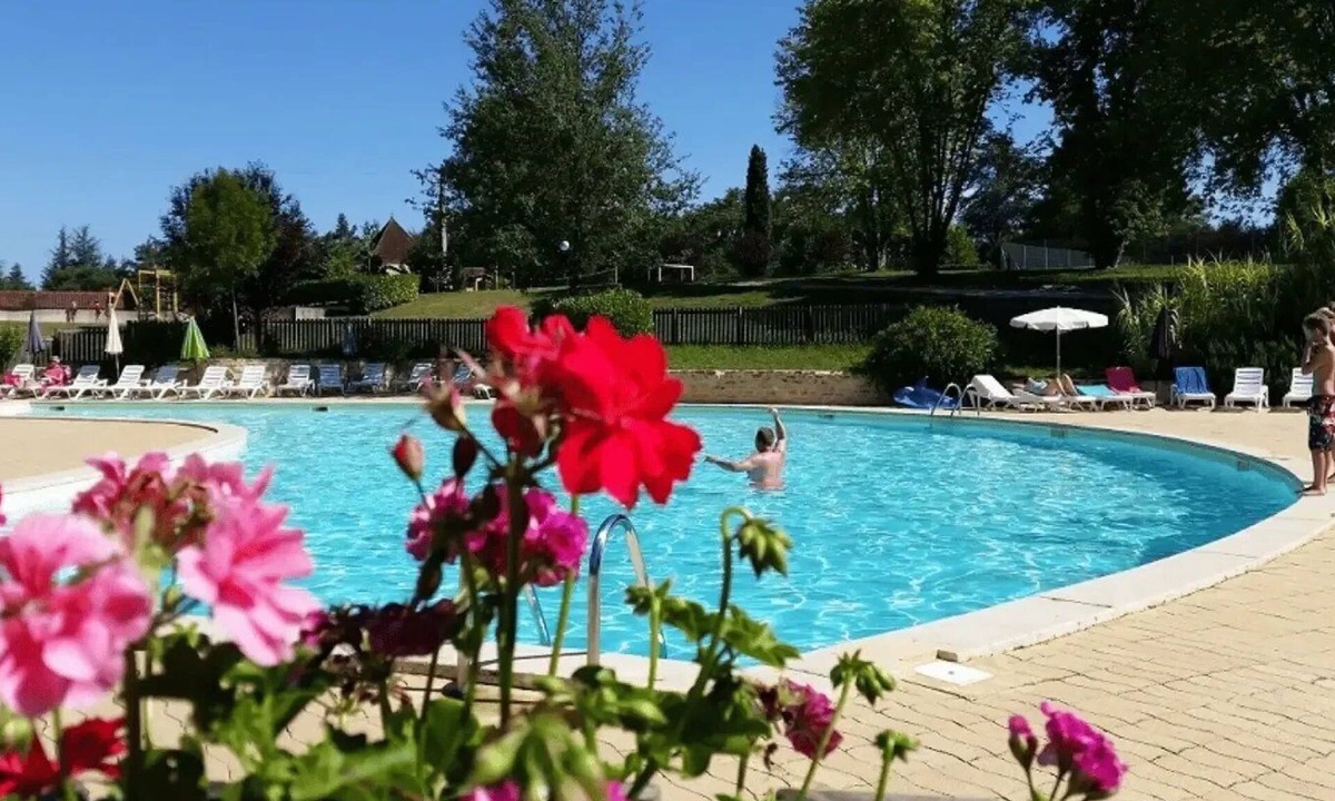 Gourdon House | Camping 5 étoiles - Piscine - ccbefch