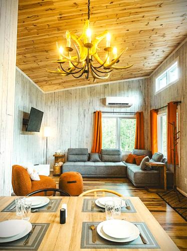 Odanak Other | Camping Abenaki Aventure - Les Chalets