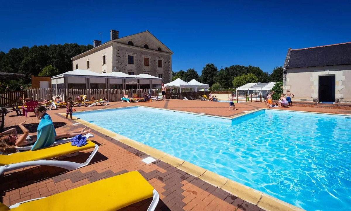Brissac-Quince RV Rental | Camping de l'Etang* - Unusual Nature Eco Lodge Tent 3 rooms for 5 people without sanitary facilities