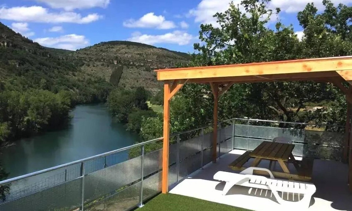 Saint-Rome-de-Tarn House | Camping de la Cascade * - Super Cordelia AIR-CONDITIONED Mobil Home 32m² PANORAMIC VIEW! - 3 CH - Television (Friday/Friday in July and August) 6 people