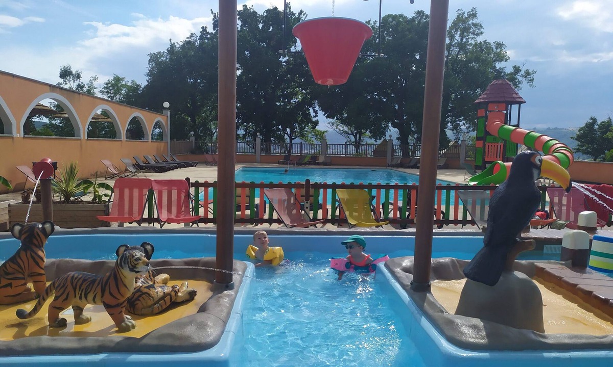 Albon House | Camping Domaine de Senaud