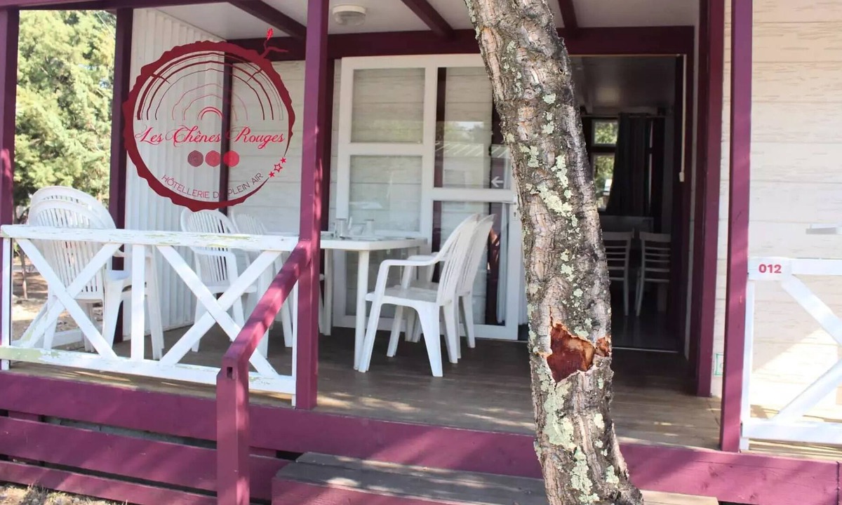 Argeles-sur-Mer Ski Chalet | Camping Flower les Chênes Rouges**** - Rustic Chalet 6 Standard 3 Rooms 6 People