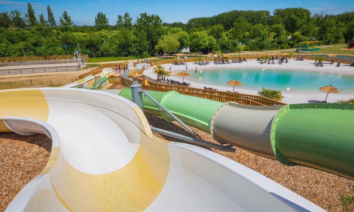 Aubigny House | Camping 4* | Lagon et Piscine | A 25 km de l'Océan